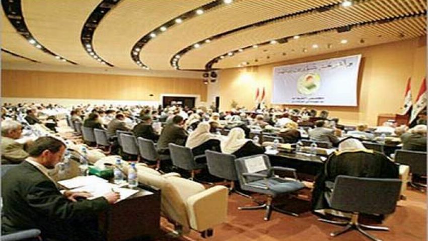 الخميني وخامنئي يشعلان عراكًا في البرلمان العراقي